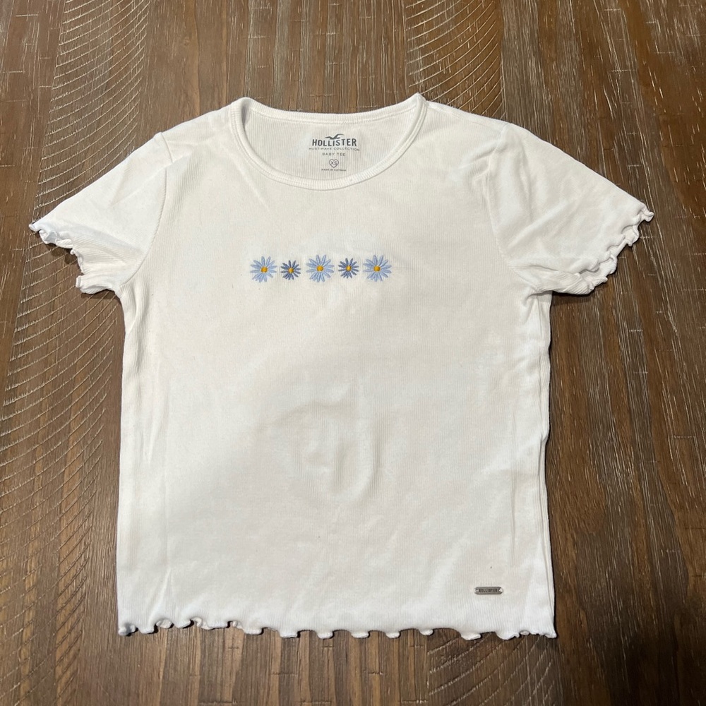XS White and Blue Flowered Hollister Baby Tee